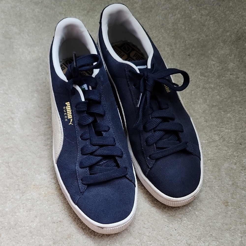 Puma Blue and White Suede Sneakers Classic Design Worn 1x